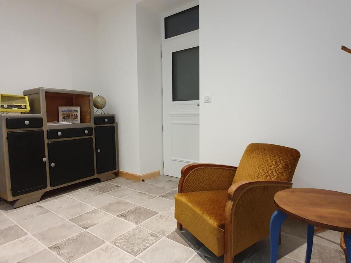Maison 19Eme Renovee Avec Terrasse Et Bornes De Recharge - Fr-1-489-406 Cindre Exterior foto